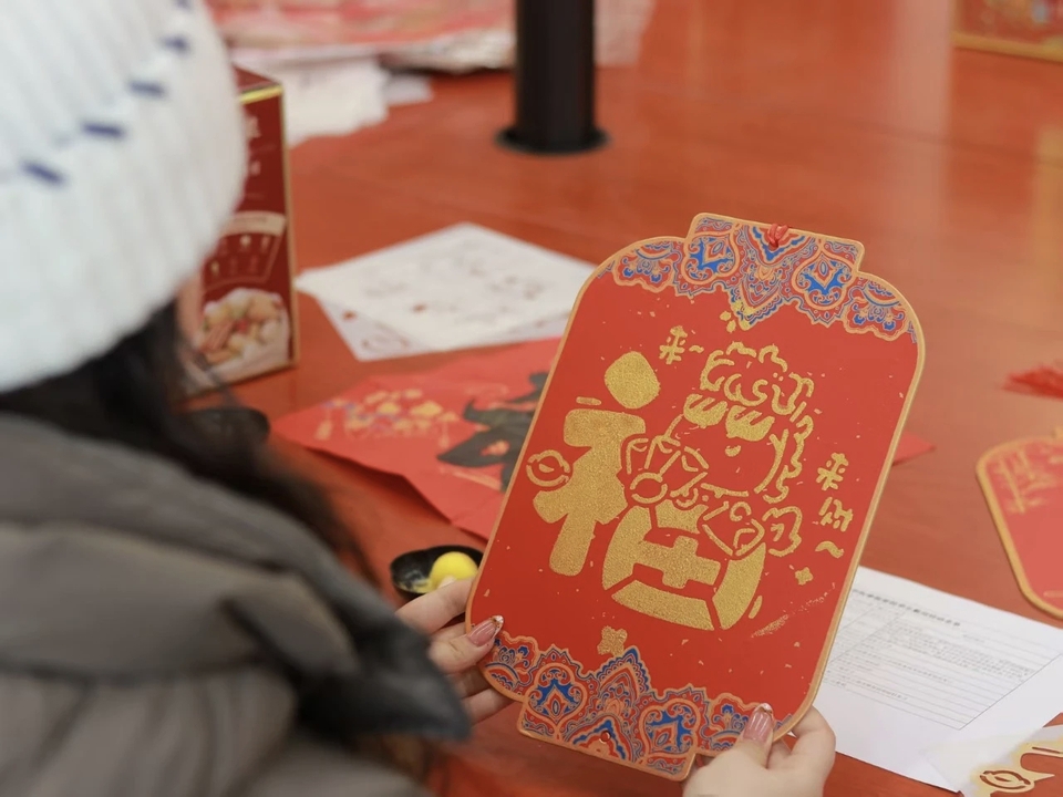 不回家，照样有年味